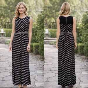 Just Taylor Black & White Sleeveless Knit Chevron Stripe Maxi Dress Size 8